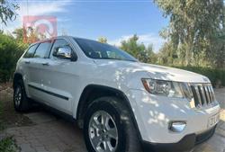 جیپ گراند شیرۆکی